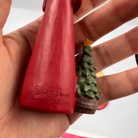 Vintage Lot 7 Christmas Decor Tree Ornaments Wooden Resin Angels Primitive - Picture 2 of 9